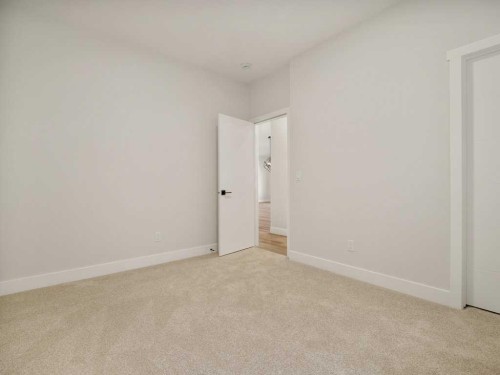 4517 40 Avenue South, Lethbridge, AB - Indoor Photo Showing Other Room