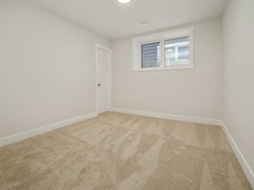 4517 40 Avenue South, Lethbridge, AB - Indoor Photo Showing Other Room