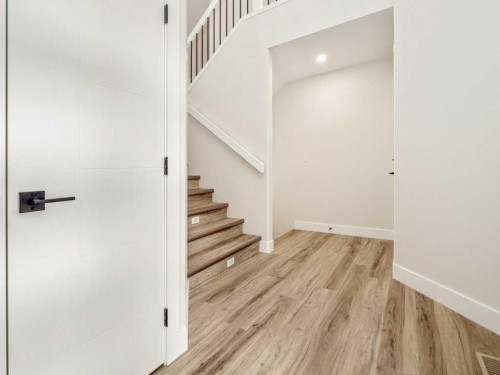 4517 40 Avenue South, Lethbridge, AB - Indoor Photo Showing Other Room