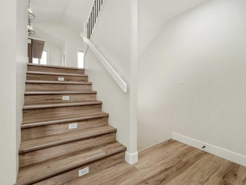 4517 40 Avenue South, Lethbridge, AB - Indoor Photo Showing Other Room