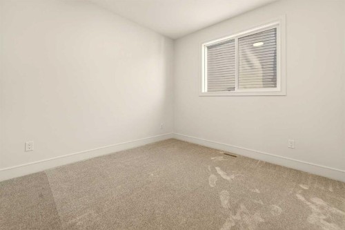 516 Greywolf Cove North, Lethbridge, AB - Indoor Photo Showing Other Room