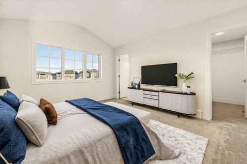 516 Greywolf Cove North, Lethbridge, AB - Indoor Photo Showing Bedroom