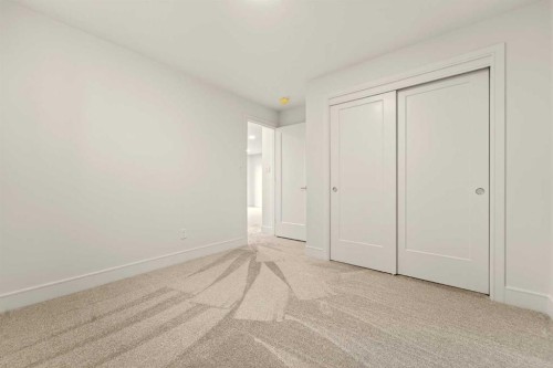 516 Greywolf Cove North, Lethbridge, AB - Indoor Photo Showing Other Room