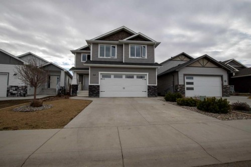 340 Greenwood Place, Coalhurst, AB - Outdoor With Facade