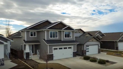 340 Greenwood Place, Coalhurst, AB - Outdoor With Facade