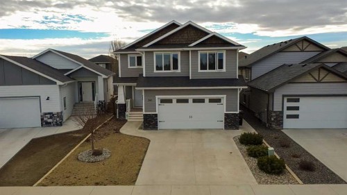 340 Greenwood Place, Coalhurst, AB - Outdoor With Facade