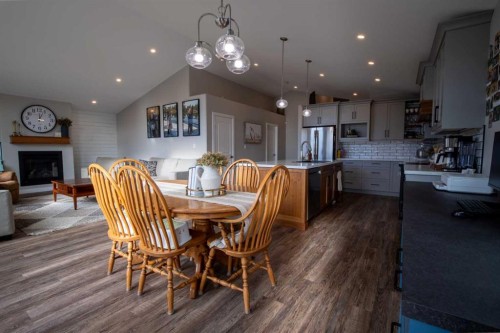 340 Greenwood Place, Coalhurst, AB - Indoor