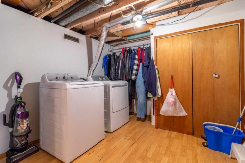 253 51 Avenue E, Claresholm, AB - Indoor Photo Showing Laundry Room