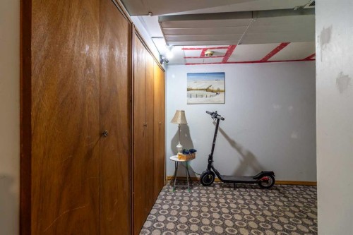 253 51 Avenue E, Claresholm, AB - Indoor