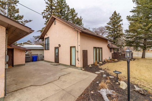 253 51 Avenue E, Claresholm, AB - Outdoor With Exterior