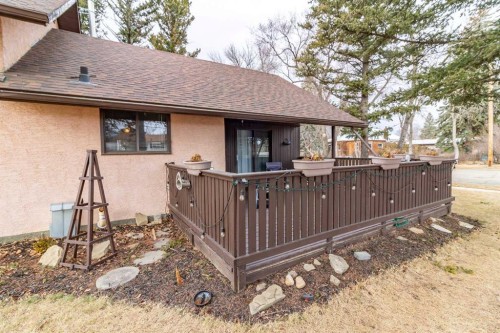 253 51 Avenue E, Claresholm, AB - Outdoor With Deck Patio Veranda