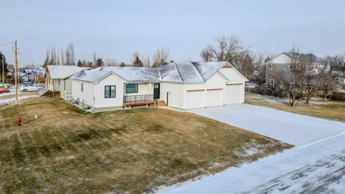 246 4A Street, Stirling, AB 