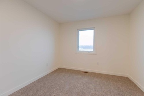 2817 16 Avenue, Coaldale, AB - Indoor Photo Showing Other Room