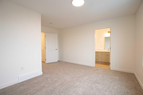 2817 16 Avenue, Coaldale, AB - Indoor Photo Showing Other Room