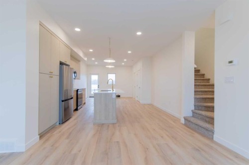 2817 16 Avenue, Coaldale, AB - Indoor Photo Showing Other Room