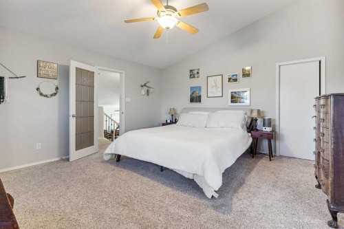 86 Salish Place West, Lethbridge, AB - Indoor Photo Showing Bedroom