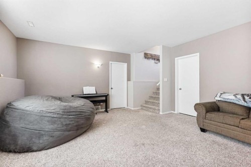 86 Salish Place West, Lethbridge, AB - Indoor Photo Showing Bedroom