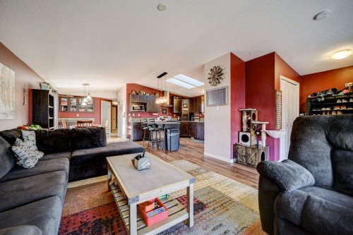 1414 84 Th Street, Coleman, AB - Indoor Photo Showing Living Room