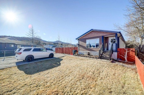 1414 84 Th Street, Coleman, AB - Outdoor