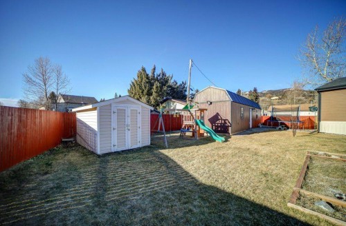 1414 84 Th Street, Coleman, AB - Outdoor