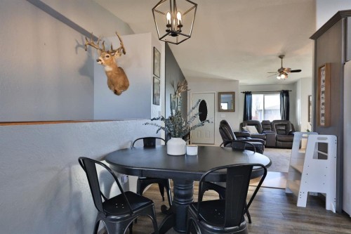 14 Mountview Place, Granum, AB - Indoor Photo Showing Dining Room