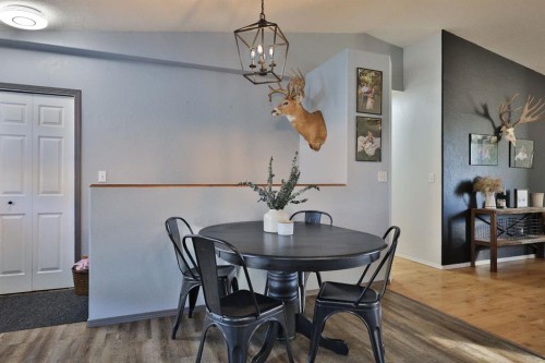 14 Mountview Place, Granum, AB - Indoor Photo Showing Dining Room