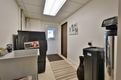 1413 20 Avenue North, Lethbridge, AB - Indoor Photo Showing Other Room