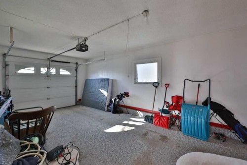 1413 20 Avenue North, Lethbridge, AB - Indoor Photo Showing Garage