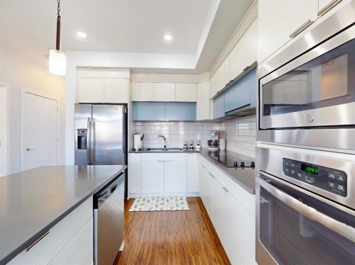 3-402 Highlands Boulevard West, Lethbridge, AB - Indoor Photo Showing Kitchen With Upgraded Kitchen