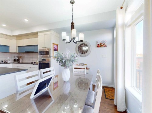 3-402 Highlands Boulevard West, Lethbridge, AB - Indoor Photo Showing Kitchen With Upgraded Kitchen