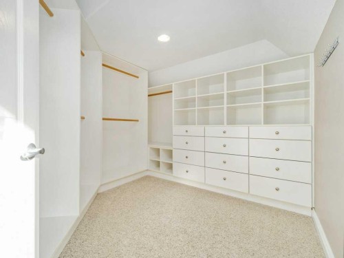 24 Fairmont Point South, Lethbridge, AB - Indoor Photo Showing Other Room