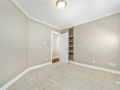 24 Fairmont Point South, Lethbridge, AB - Indoor Photo Showing Other Room