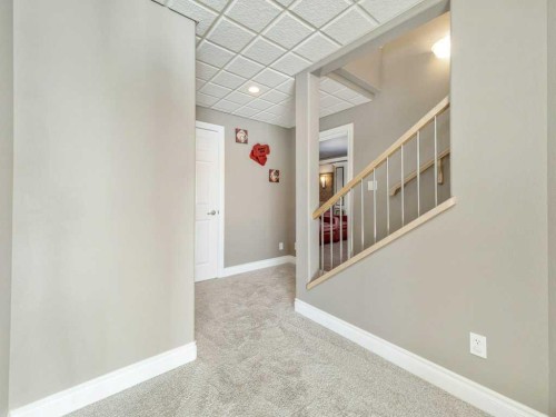 24 Fairmont Point South, Lethbridge, AB - Indoor Photo Showing Other Room