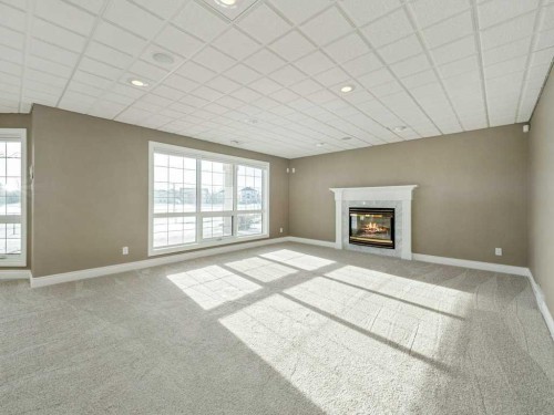 24 Fairmont Point South, Lethbridge, AB - Indoor With Fireplace