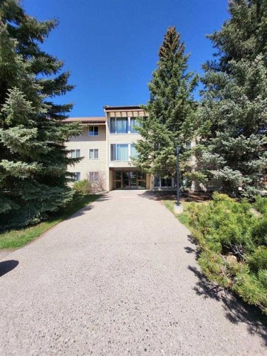 312-75 Temple Boulevard West, Lethbridge, AB - Outdoor