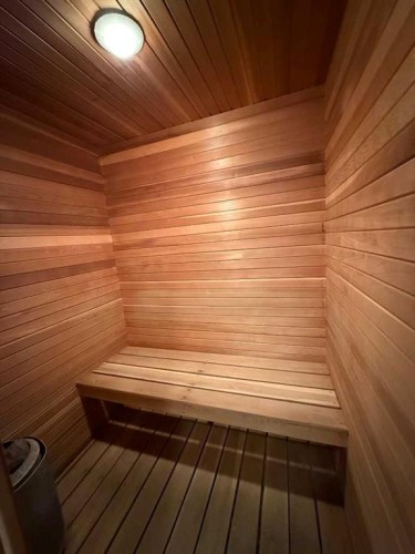 312-75 Temple Boulevard West, Lethbridge, AB - Indoor Photo Showing Other Room