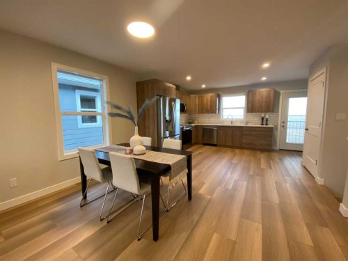 4213 57 Street, Taber, AB - Indoor