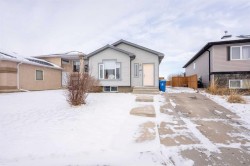619 Aberdeen Crescent WEST Lethbridge, AB T1J 5A9