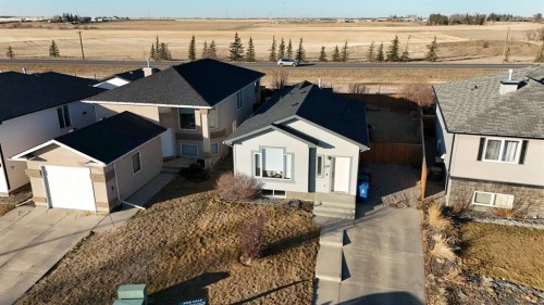 619 Aberdeen Crescent West, Lethbridge, AB - Outdoor