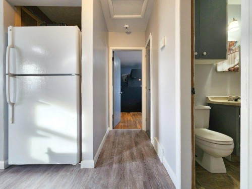 408 49 Avenue East, Claresholm, AB - Indoor