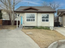 15 Dakota Road WEST Lethbridge, AB T1K 5L4