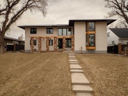 1909 7 Avenue SOUTH Lethbridge, AB T1J 1M4