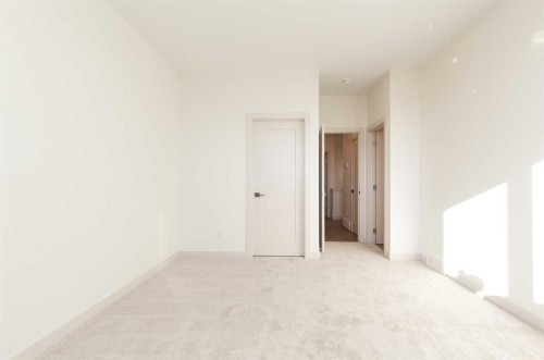 566 Malahat Green West, Lethbridge, AB - Indoor Photo Showing Other Room