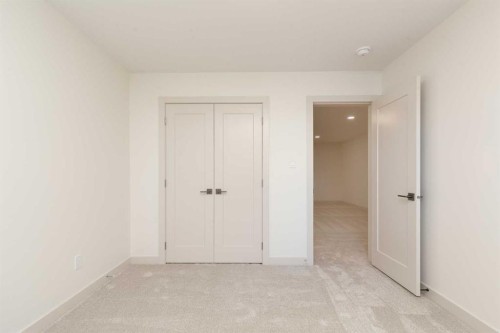 566 Malahat Green West, Lethbridge, AB - Indoor Photo Showing Other Room