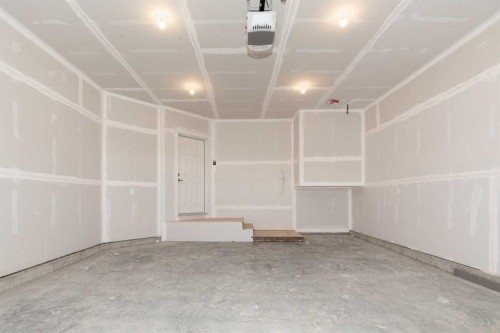 566 Malahat Green West, Lethbridge, AB - Indoor