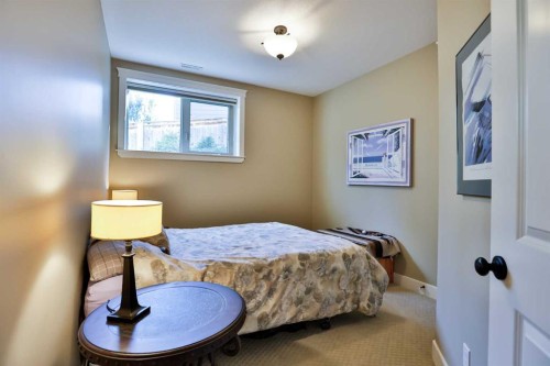 406 Stonecrest Terrace West, Lethbridge, AB - Indoor Photo Showing Bedroom