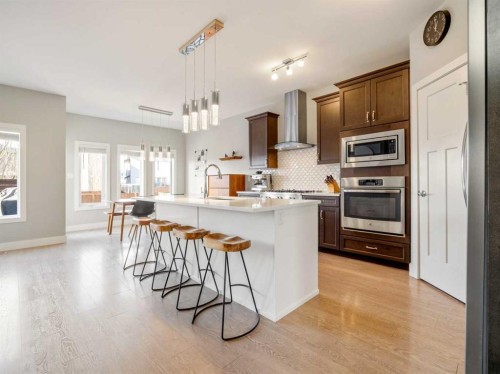 166 Crocus Terrace West, Lethbridge, AB - Indoor Photo Showing Kitchen With Stainless Steel Kitchen With Upgraded Kitchen
