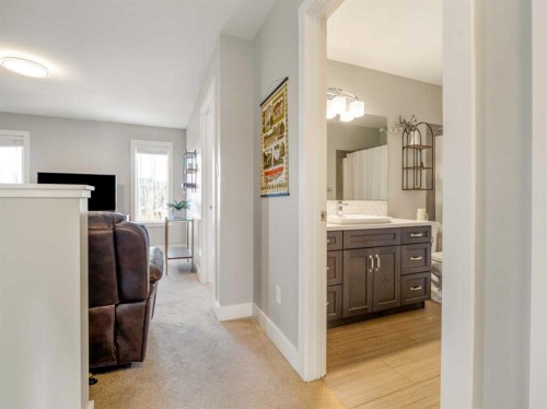 166 Crocus Terrace West, Lethbridge, AB - Indoor