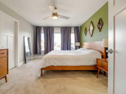 166 Crocus Terrace West, Lethbridge, AB - Indoor Photo Showing Bedroom