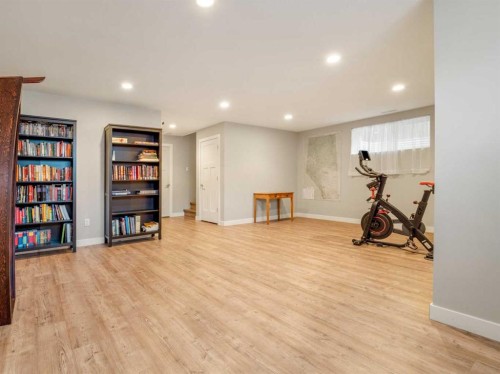 166 Crocus Terrace West, Lethbridge, AB - Indoor